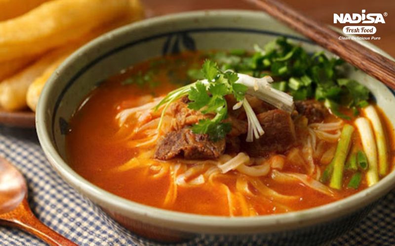 phở sốt vang làm từ bánh phở Nam Định
